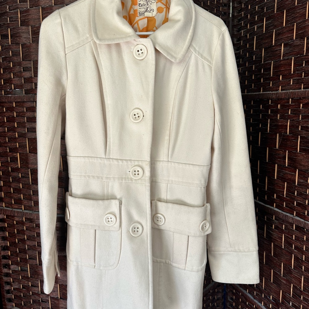 Women's Tulle Cream Wool Coat with beautiful lining